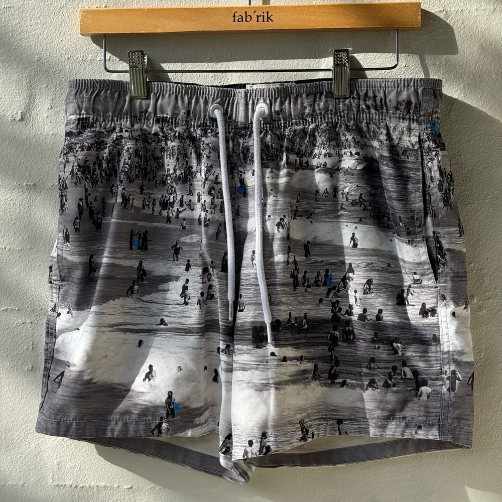 Abercrombie & Fitch Gray Swim Trunks Artistic Design